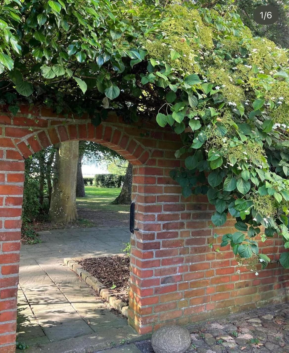 Aespoegarden Bed & Breakfast Klagstorp 외부 사진